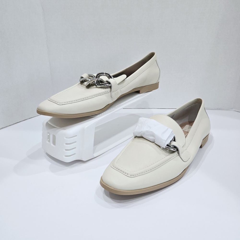 Dolce Vita CRYS womens Size 10 Beige Cream SlipOn Loafer Flat Shoe Silver Chain